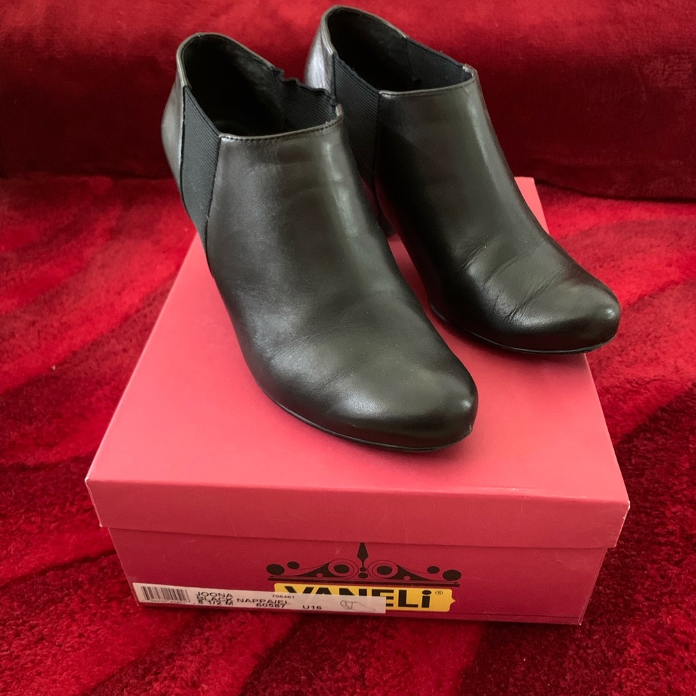 Van Eli Joona Black Leather Ankle Boots